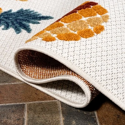 Ananas Bold Pineapple High-Low Indoor/Outdoor Area Rug - JONATHAN Y - Image 3