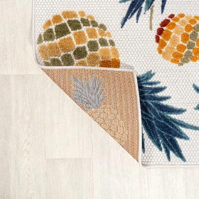 Ananas Bold Pineapple High-Low Indoor/Outdoor Area Rug - JONATHAN Y - Image 5