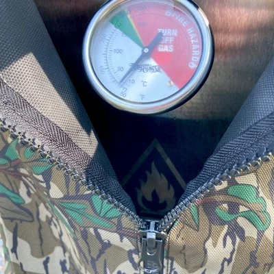 Bayou Classic Outdoor Custom Fit Camo Weatherproof Zippered Cover For Bayou Classic 700-701 4 Gallon Freestanding/Tabletop Fryer, Mossy Oak - Image 3